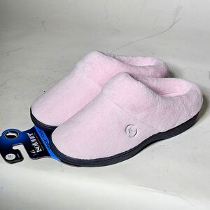 Isotoner Women's Pink Slippers. Size LG (8.5 - 9) NWT